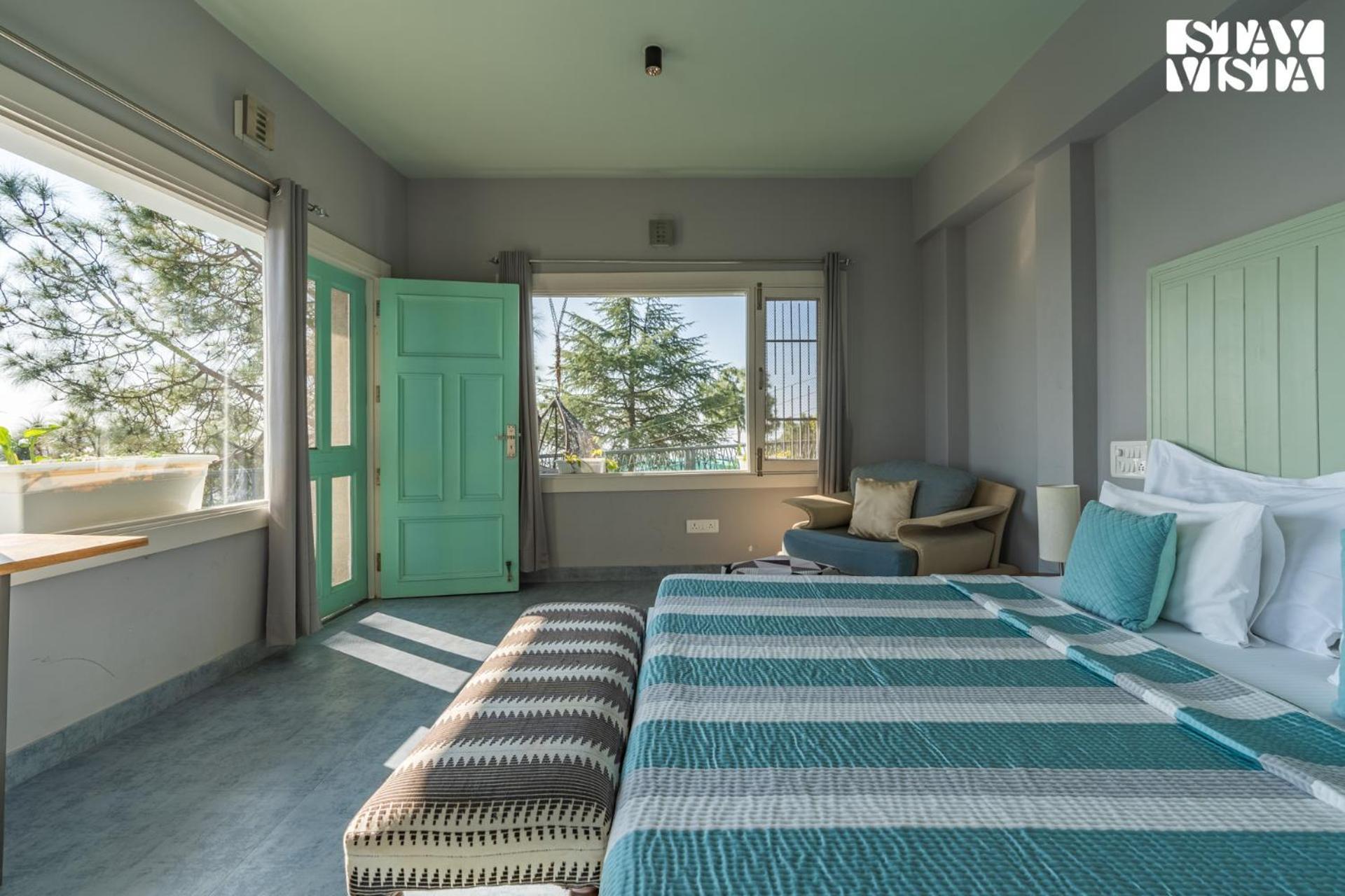 Stayvista At Serene With Outdoor Bonfire Barog Bagian luar foto