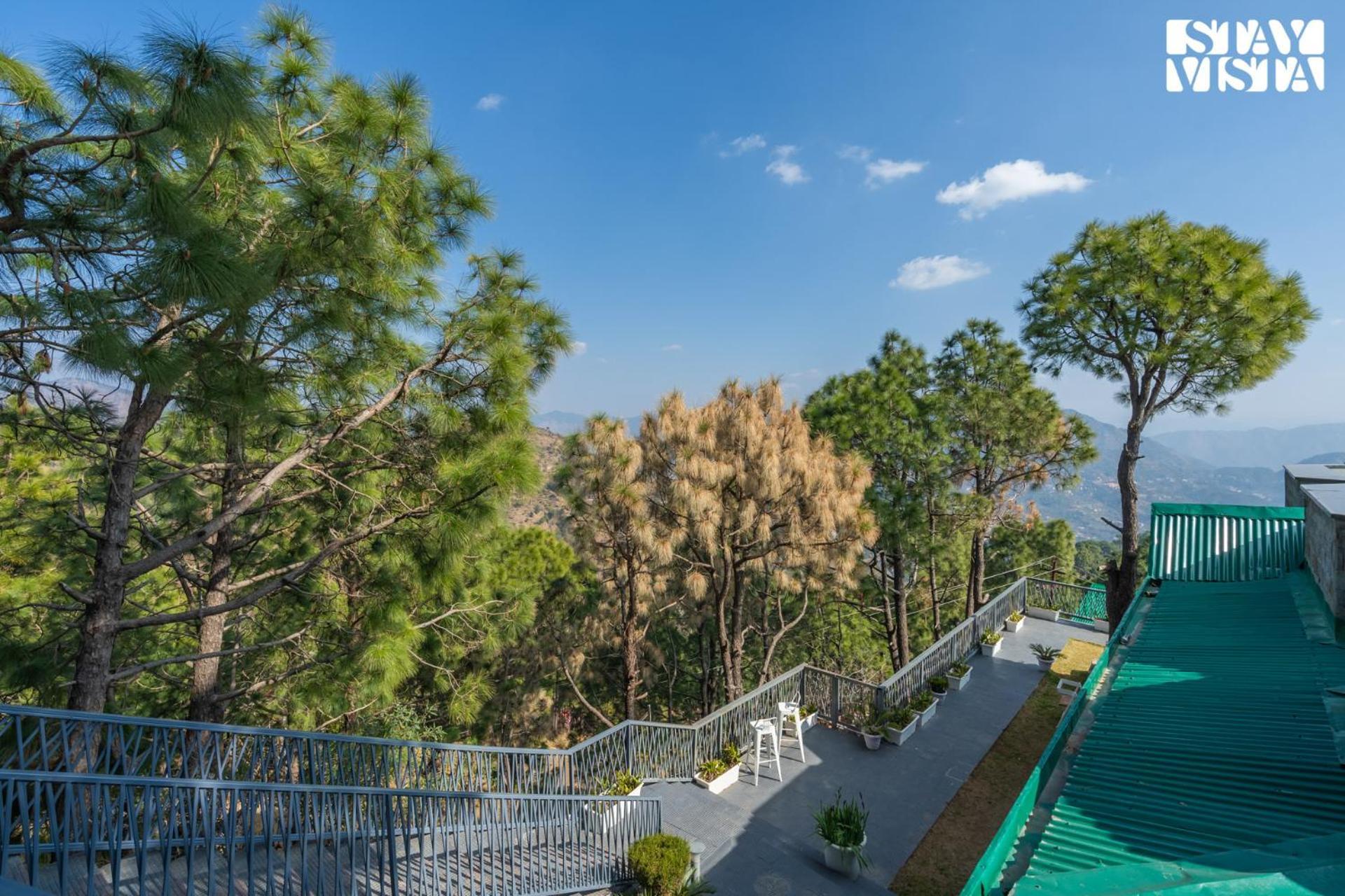 Stayvista At Serene With Outdoor Bonfire Barog Bagian luar foto