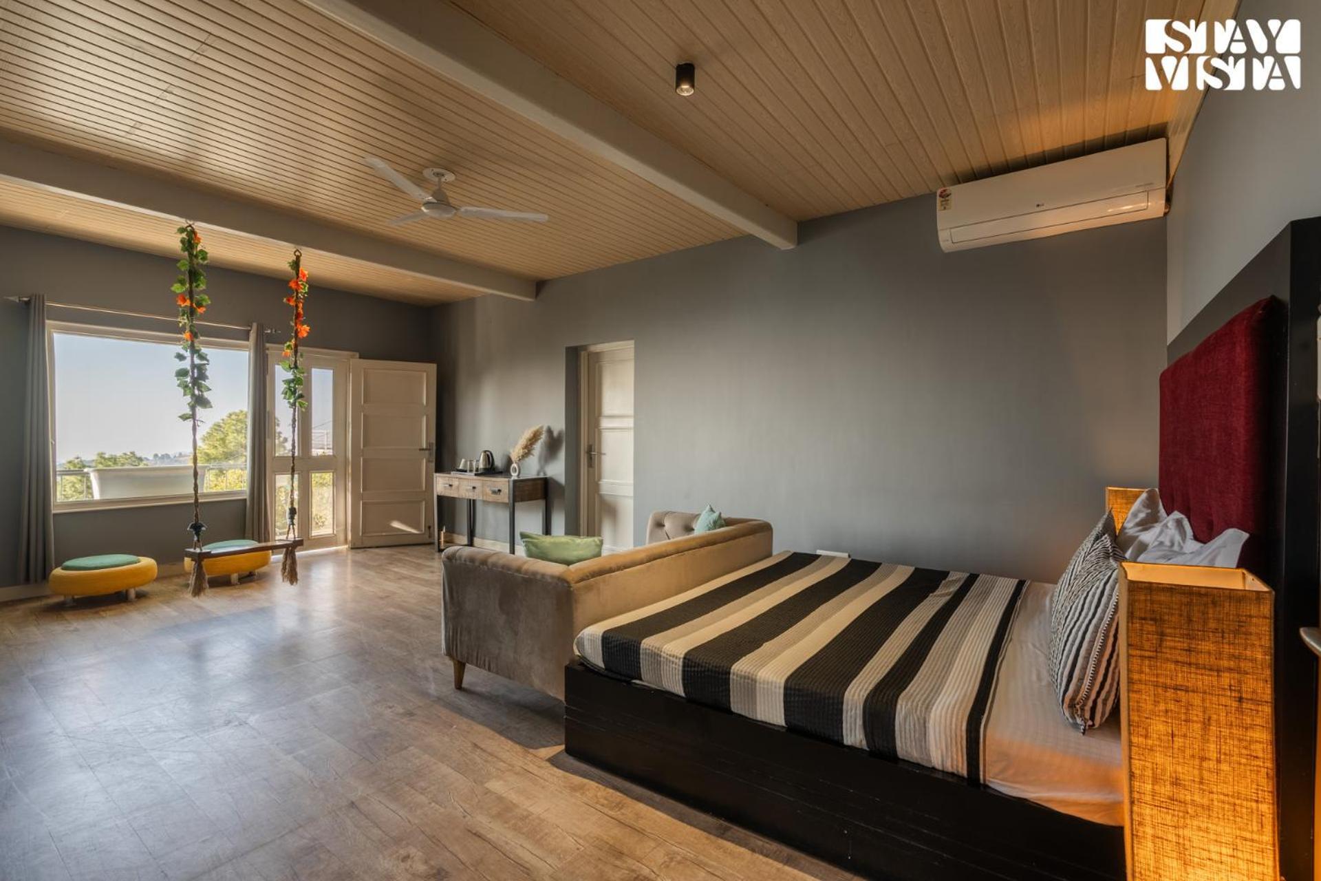 Stayvista At Serene With Outdoor Bonfire Barog Bagian luar foto